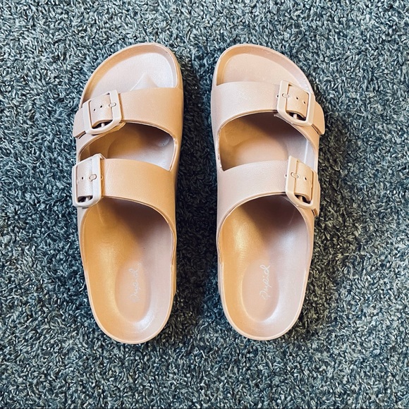 Qupid Shoes - NEW! Qupid Pool Sandals